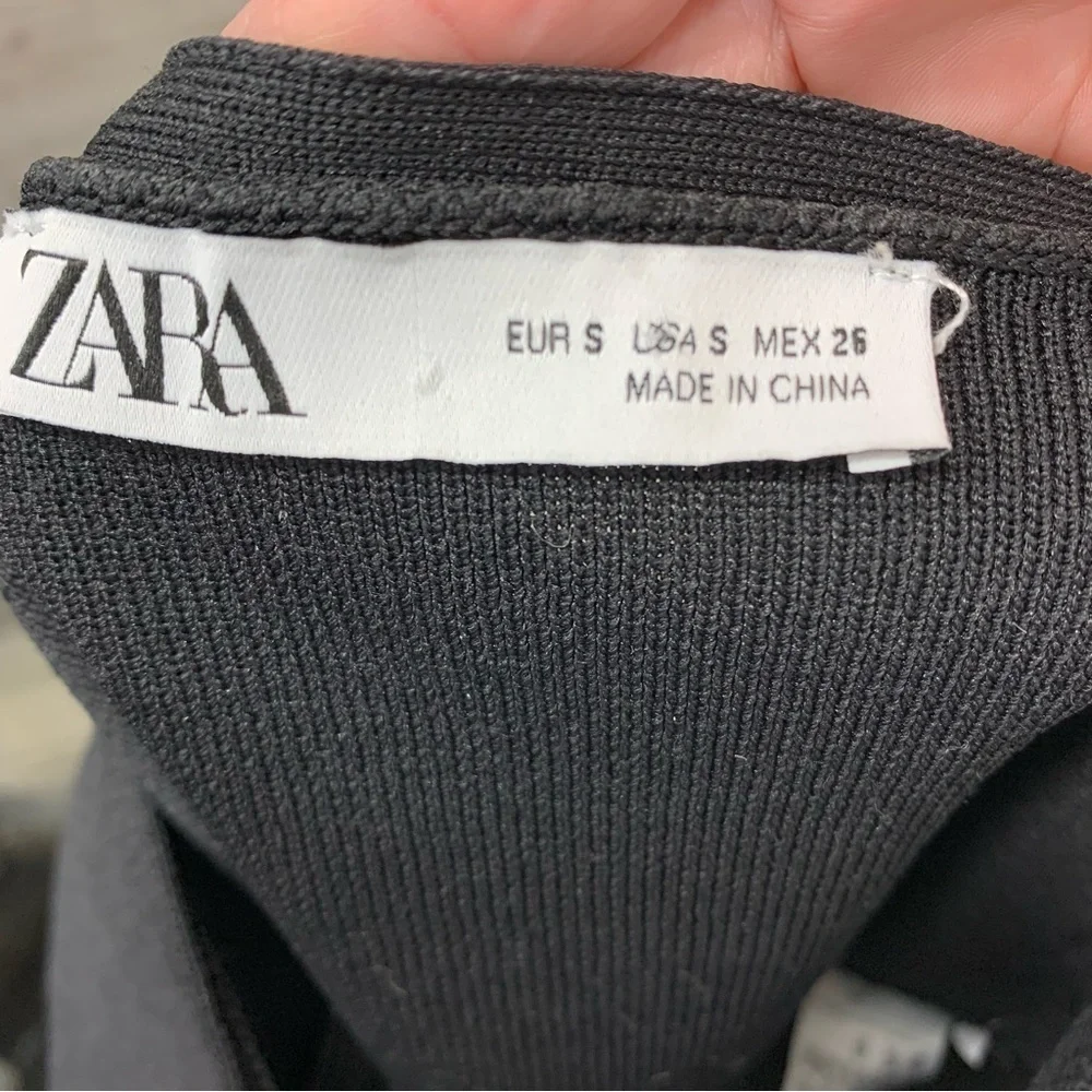 ZARA Neutral Black Knit Cropped Long Sleeve Top Streetwear Round Square Neck S - Picture 9 of 13